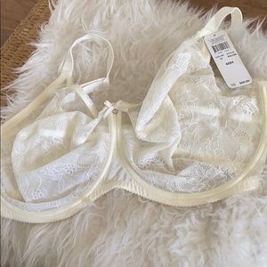 Wacol ivory bra. Style 855186 , 40 H